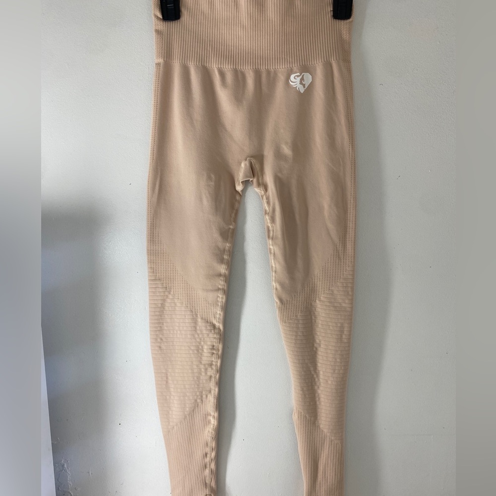 Woman’s best workout leggings